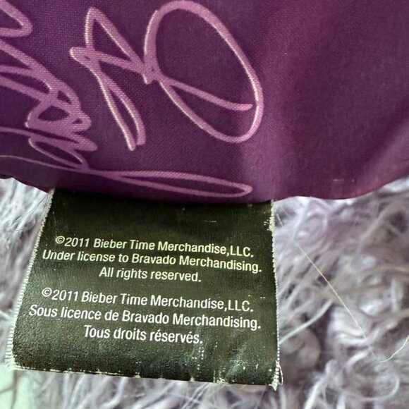 Justin Bieber Throw Pillow (2011 Vintage) - Picture 7 of 8